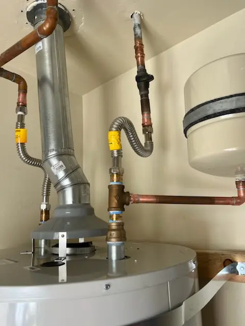 Water heater installation and plumbing repair in Tualatin